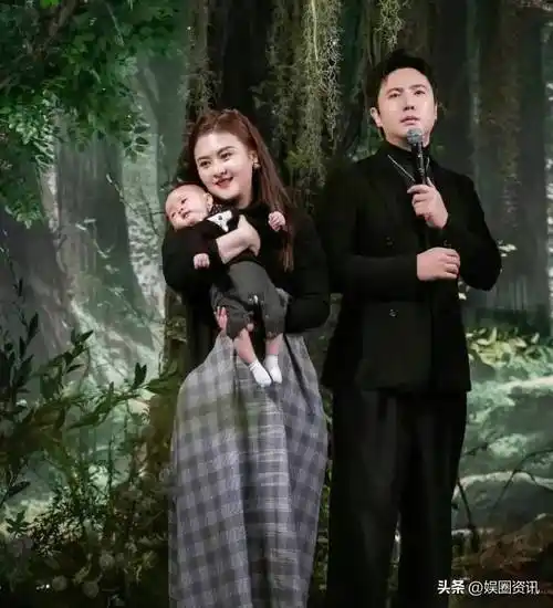 沈腾和老婆王琦穿情侣装一起参加婚礼,王琦肥胖原因众说纷纭_网友