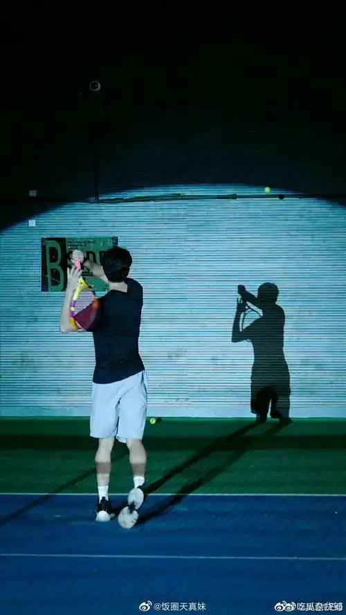 吴磊晒出《爱情而已》宋三川背影照真的是有被帅到!__财经头条