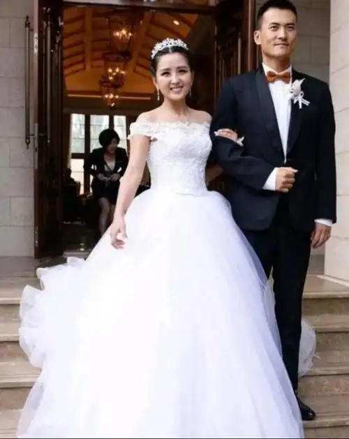 释小龙的老婆叫什么名字被爆隐婚还生了女儿