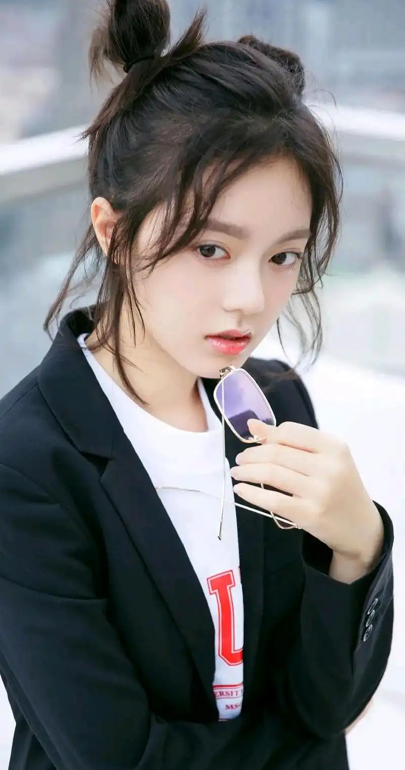 赵今麦高清写真美图,如花似玉,含苞待放