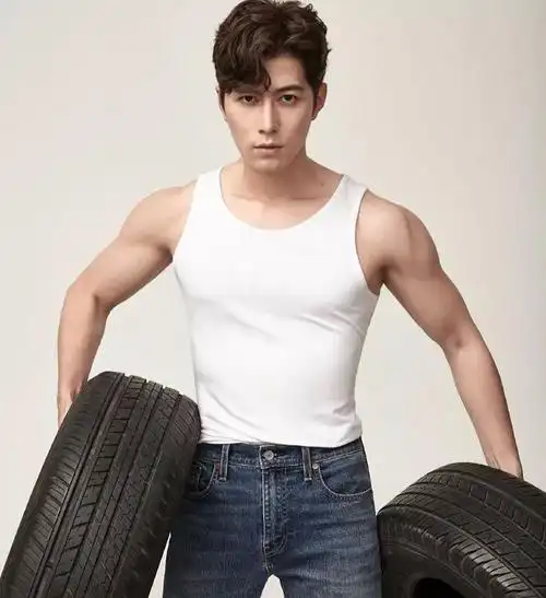 郭敬明宠了他十年,最新肌肉大片力量感十足|陈学冬|黄立行|小鲜肉