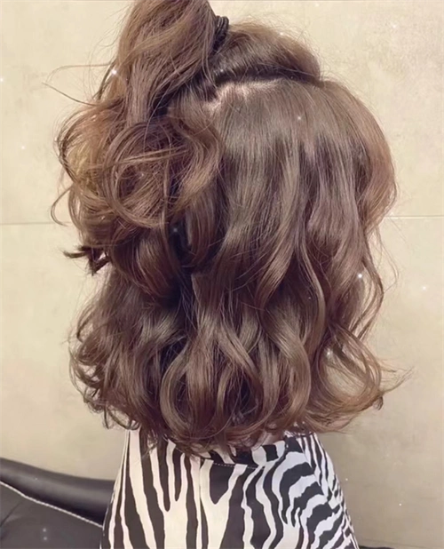 2022女生减龄烫发 俏皮可爱蛋蛋卷