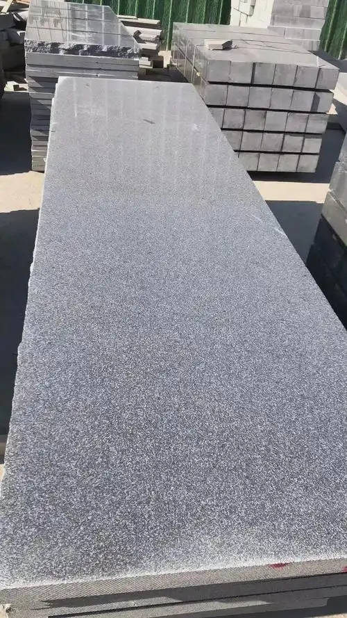 花岗岩石材产地芝麻黑芝麻灰黄锈石青石板原产地