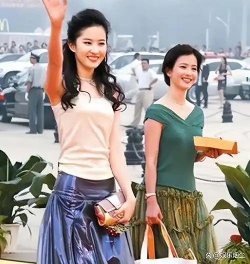 刘亦菲母亲:我这一生最正确的事情就是抛弃美国丈夫,带女儿回国