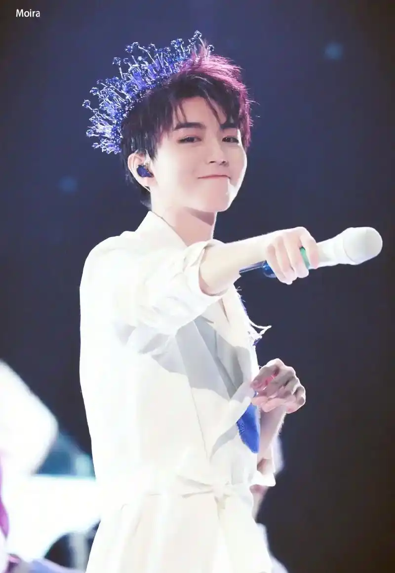 王俊凯 谁能不怀念2019年王俊凯的首次个人演唱会——无边 - 抖音