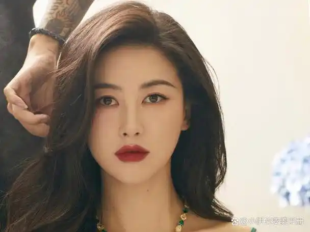 同样是高颧骨,女明星的美为何如此高级?普通人如何打造高级脸?