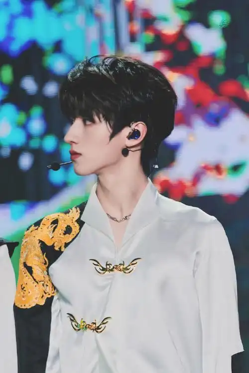 朱志鑫[超话]##和朱志鑫一起拥抱春天