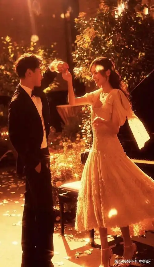 520真的是个甜蜜的好日子 看看明星们拍摄的婚纱大片