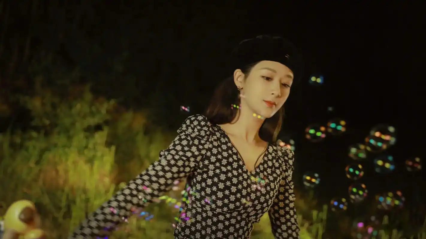 杨紫 #杨紫照片 @杨紫 #被伤过的心还可以爱谁 - 抖音