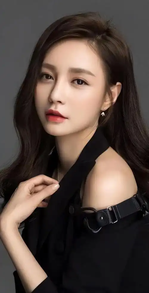 绝望阴影下的沈梦辰:35岁腰椎横突骨折,永久断裂,未迎生育幸福