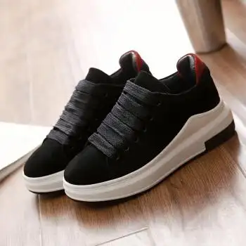 黑色鞋子女2017新款韩版百搭学生运动鞋女秋冬保暖加绒休闲板鞋潮