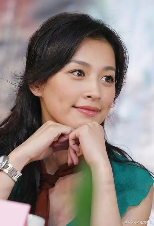 张庭——爱笑的酒窝美女