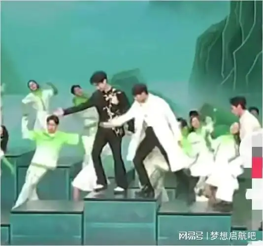 春山学到底是敬亭霸占c位还是魏大勋挤走白敬亭差不多行了