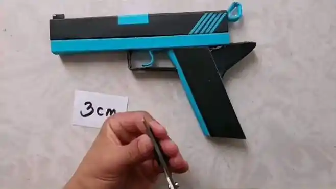 「让子弹飞」枪在手,跟我走!