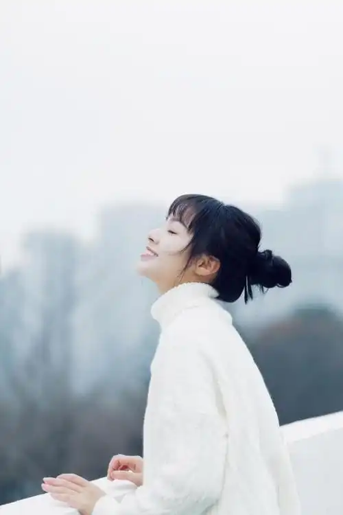 治愈系美少女,笑起来真好看