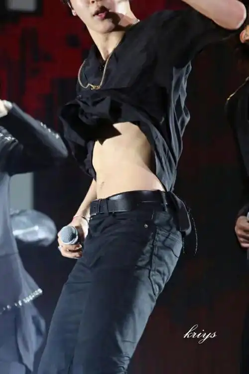 韩国男团中有哪些身材好的明星