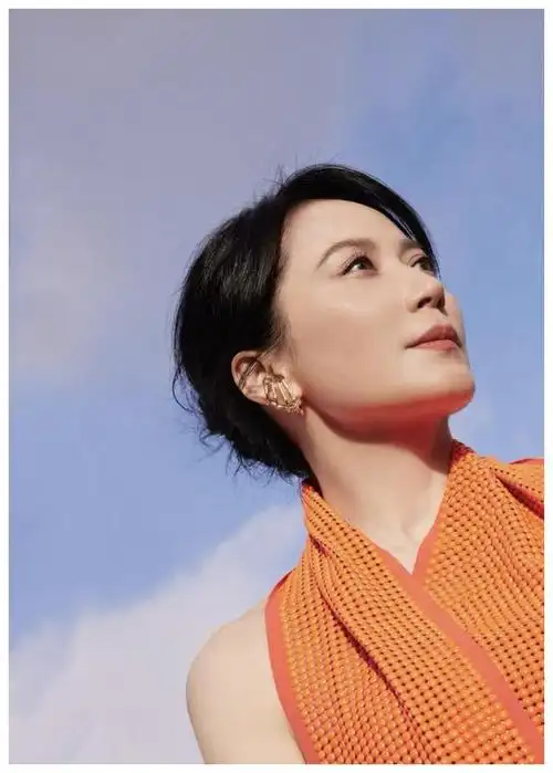 53岁俞飞鸿仙女降临近照惊艳全球她无人能及