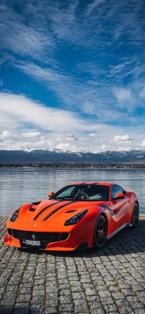 橙色法拉利跑车手机壁纸