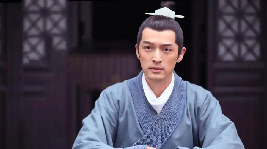 胡歌的人生充满了戏剧化却远比戏里的更加波折起伏