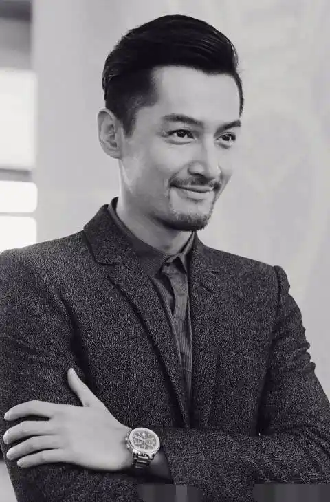 男星留胡子有多帅 胡歌陈晓张震不同的惊艳