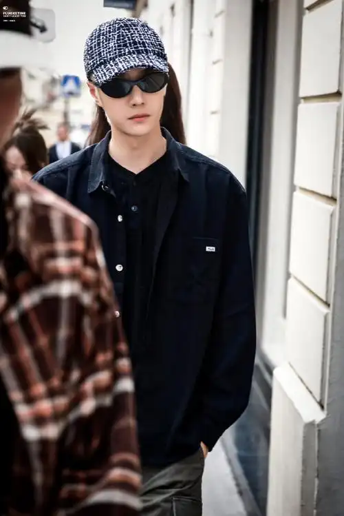 王一博时装周金发##王一博巴黎时装周##巴黎时装周