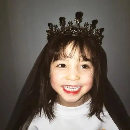 笑容纯真女生头像