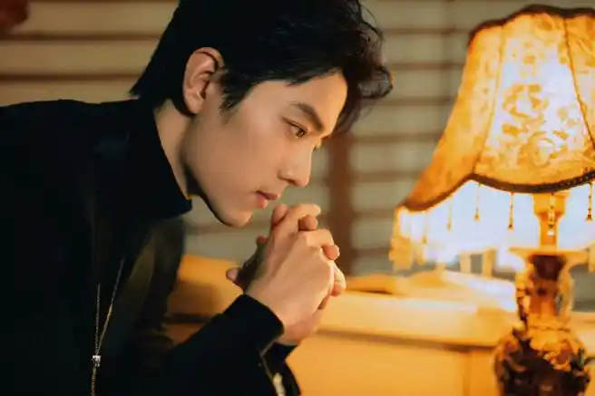 肖战##日常见肖战#  【肖战】  谁懂这个侧脸的含金量啊!