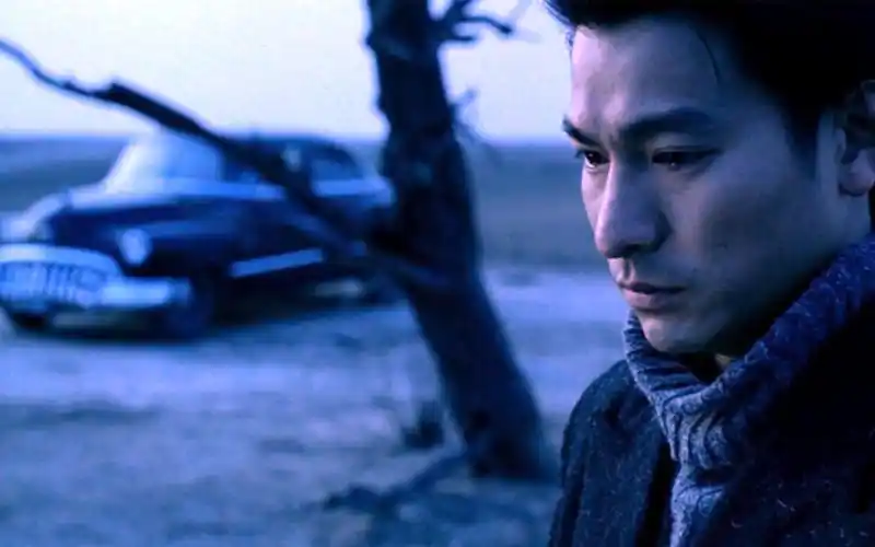 这部电影票房扑街,刘德华差点因此破产,两首插曲却火遍全亚洲