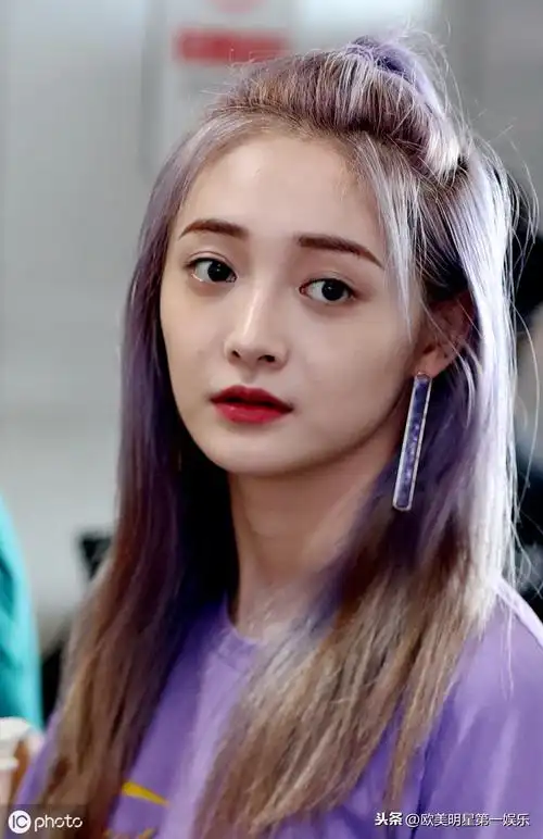 赤橙黄绿青蓝紫,这些美丽头发的女星,你认识哪一位? zt