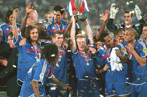 法国历届欧洲杯战绩-法国欧洲杯冠军几次_体育资讯_一土体育