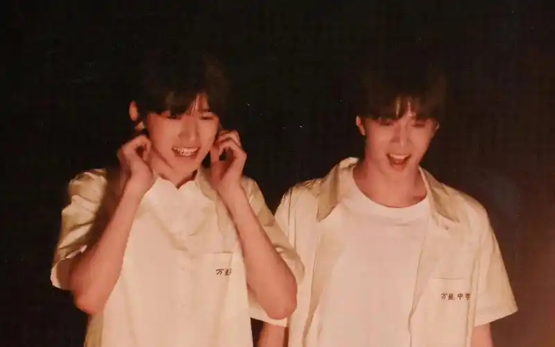 【文轩】宋亚轩刘耀文合作《烟花升停在星夜》,歌词有多有意境