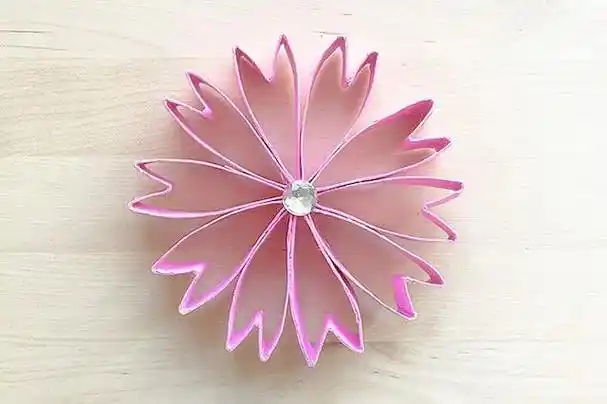 利用手工制作,废物利用,废物利用做手工,花朵,手工花朵,手工制作花朵