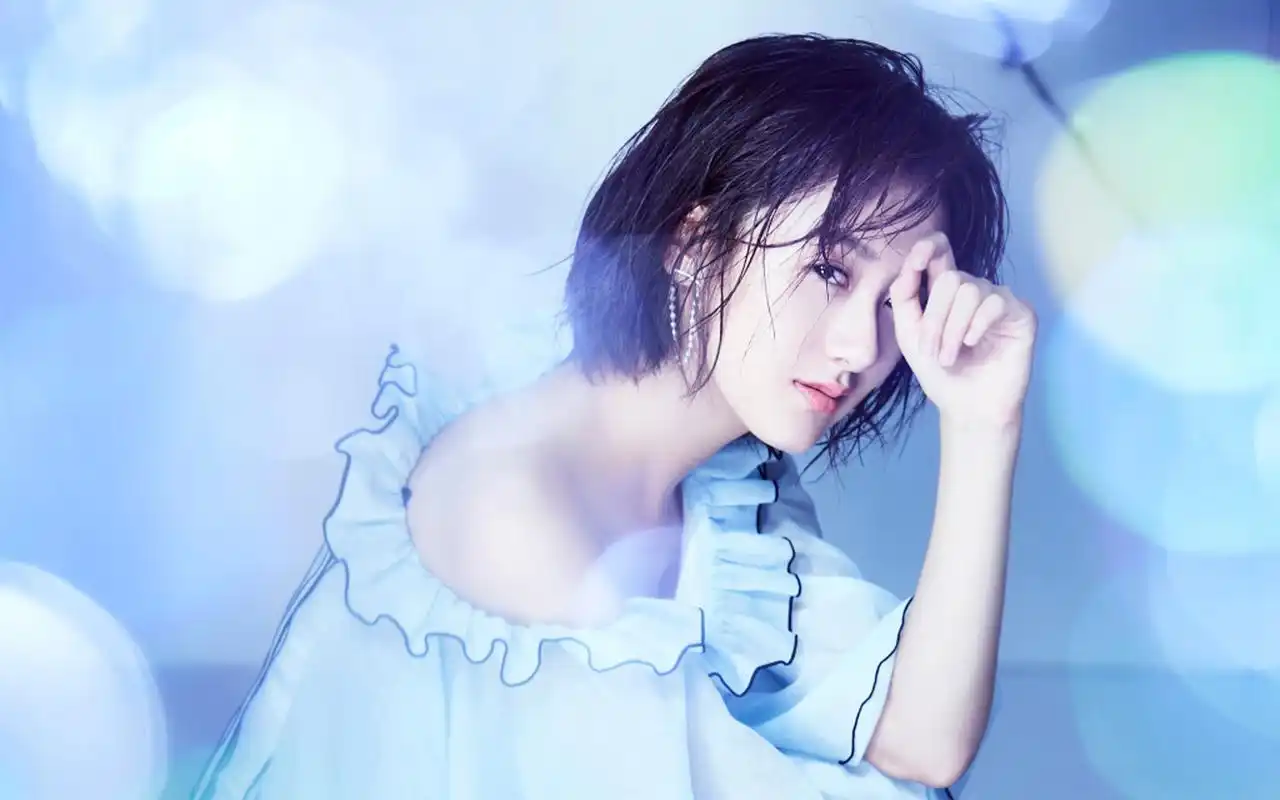 袁冰妍清新俏皮时尚写真图片桌面壁纸