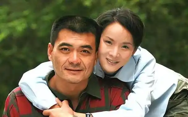 回顾:与丈夫坚持丁克12年,却在39岁意外得子的谢兰,如今怎样了