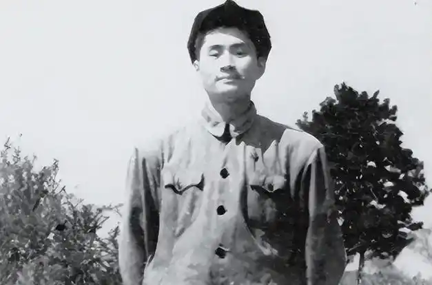 方化:被姜文视为偶像,晚年病重却拒绝治疗,儿子电影成票房冠军