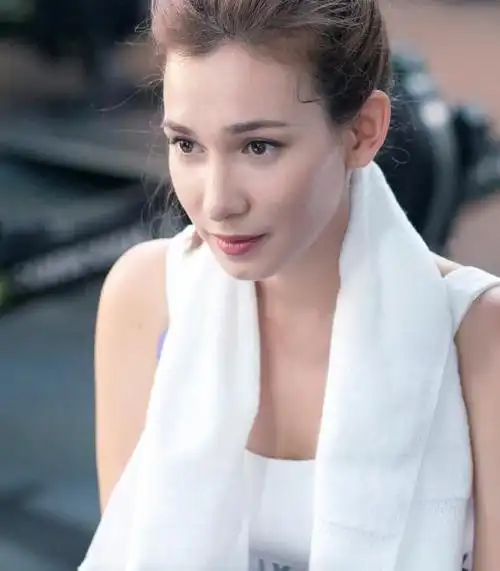 十大最漂亮混血儿女星(混血儿女明星漂亮排名)