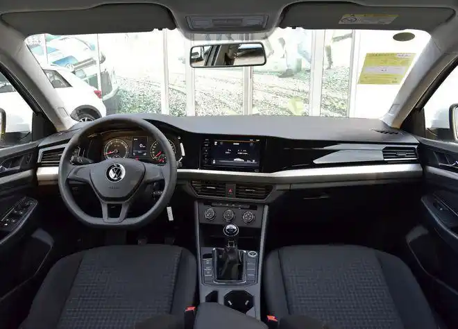 花8万元,买辆最低配的大众宝来,到底值不值?|内饰|发动机|紧凑型轿车_