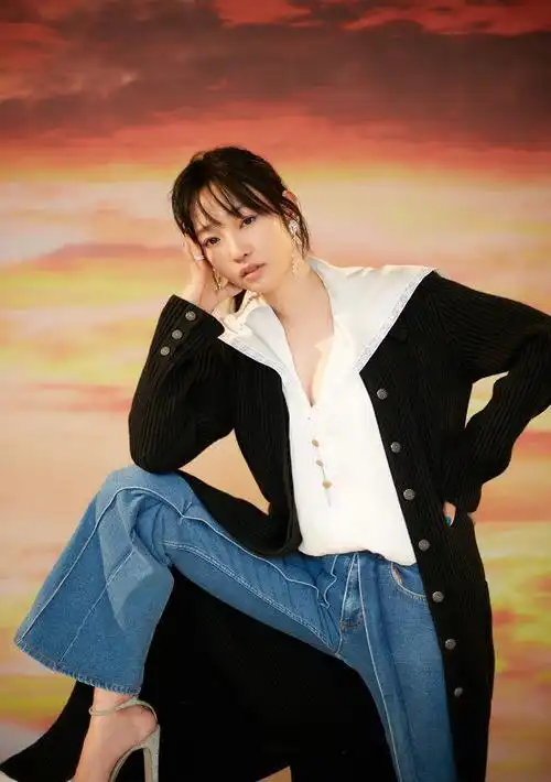 白百何对身高挺自信穿双芭蕾舞鞋和佟大为同框看着差不多高