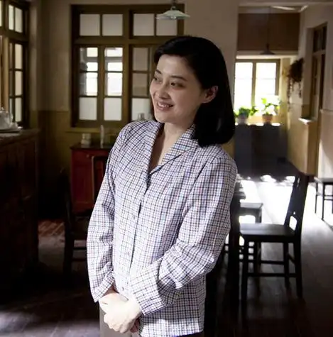 梅婷饰演安杰[保存到相册]《父母爱情》剧照[保存到相册]搜狐娱乐讯