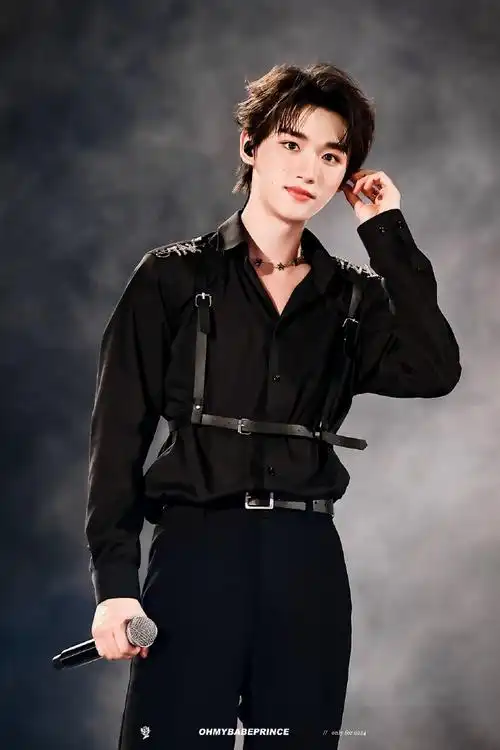 丁程鑫超话02#丁程鑫理想之途演唱会#99943839363136