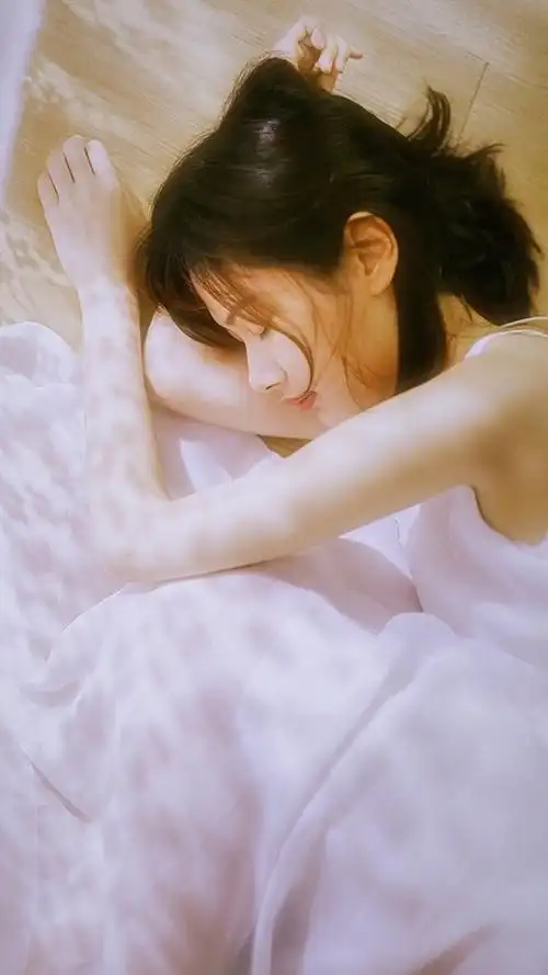 最唯美意境的女生皮肤悲伤全集