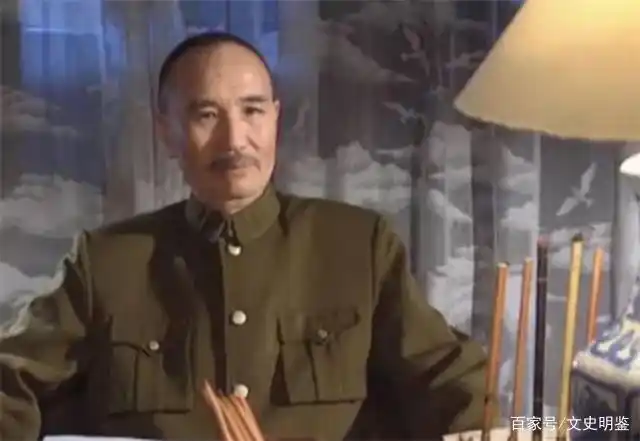 解放军战士退役演蒋介石一举成名台湾请他拍戏林青霞与他合影