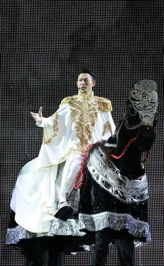 刘德华本周上海开唱 舞台制作堪称"航空母舰"