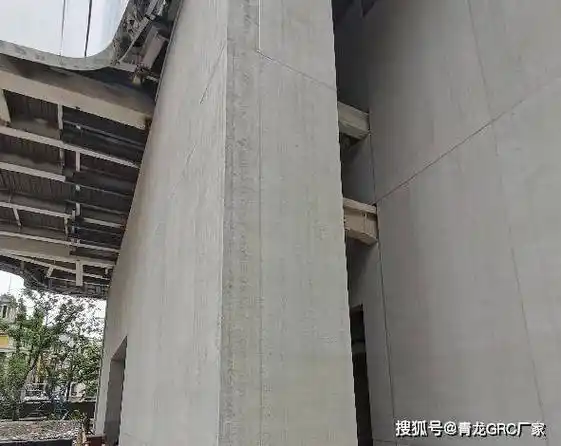 一,uhpc挂板的组成成分uhpc挂板的主要成分包括水泥