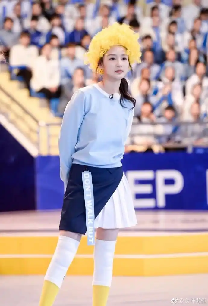 李沁跑男花絮 她笑起来真美真甜