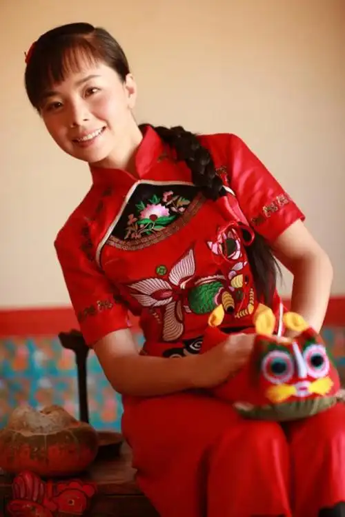 陕北民歌新星王二妮歌曲精选