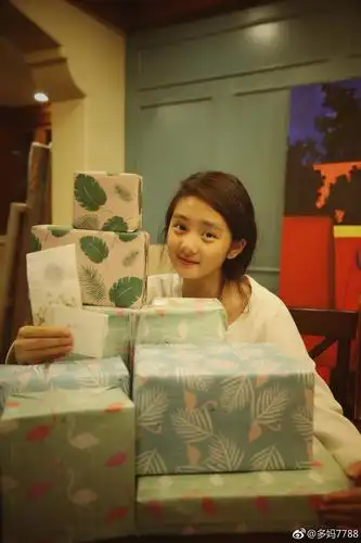 黄忆慈 yici huang的图片