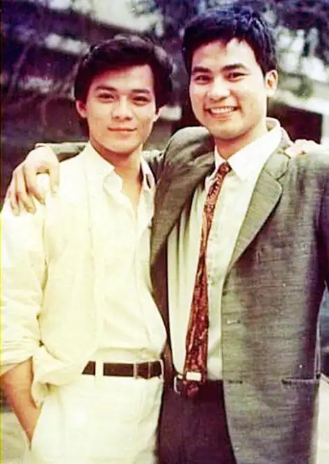 回顾任达华:出道44年无绯闻,为妻女买26套房,老了想回山东养老