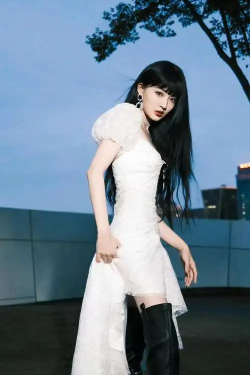 徐璐背后的故事