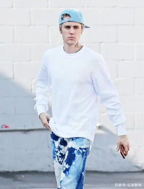 超越猫王,贾斯汀·比伯新专辑大卖,7张专辑登上榜首刷新纪录